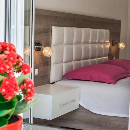 S&M Apartments Ulcinj Esterno foto