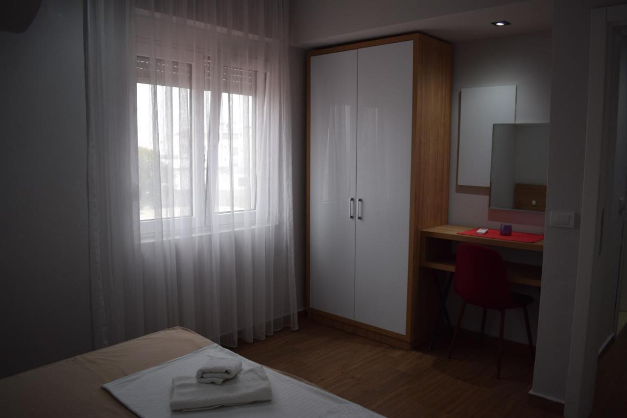 S&M Apartments Ulcinj Esterno foto