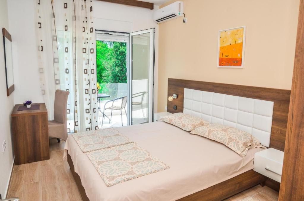 S&M Apartments Ulcinj Esterno foto