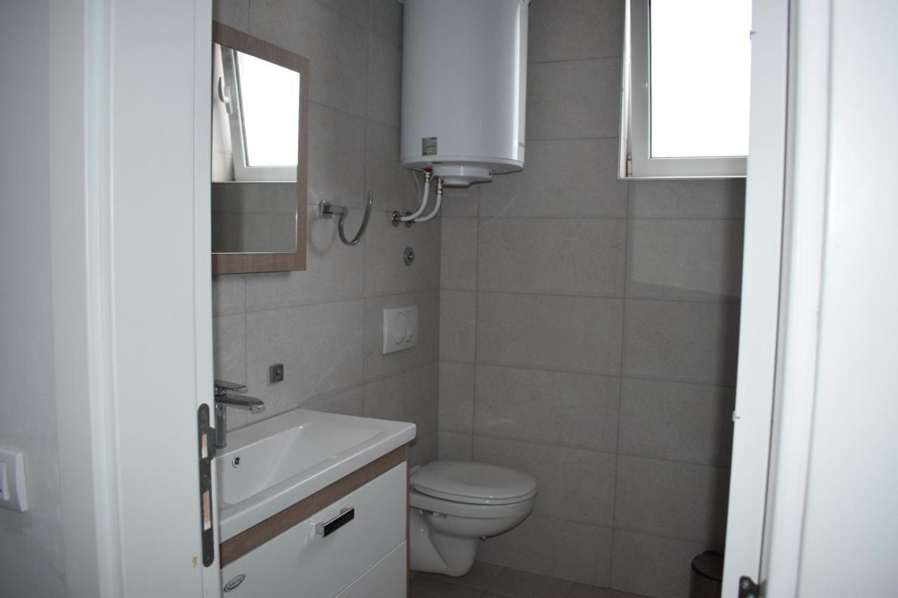 S&M Apartments Ulcinj Esterno foto