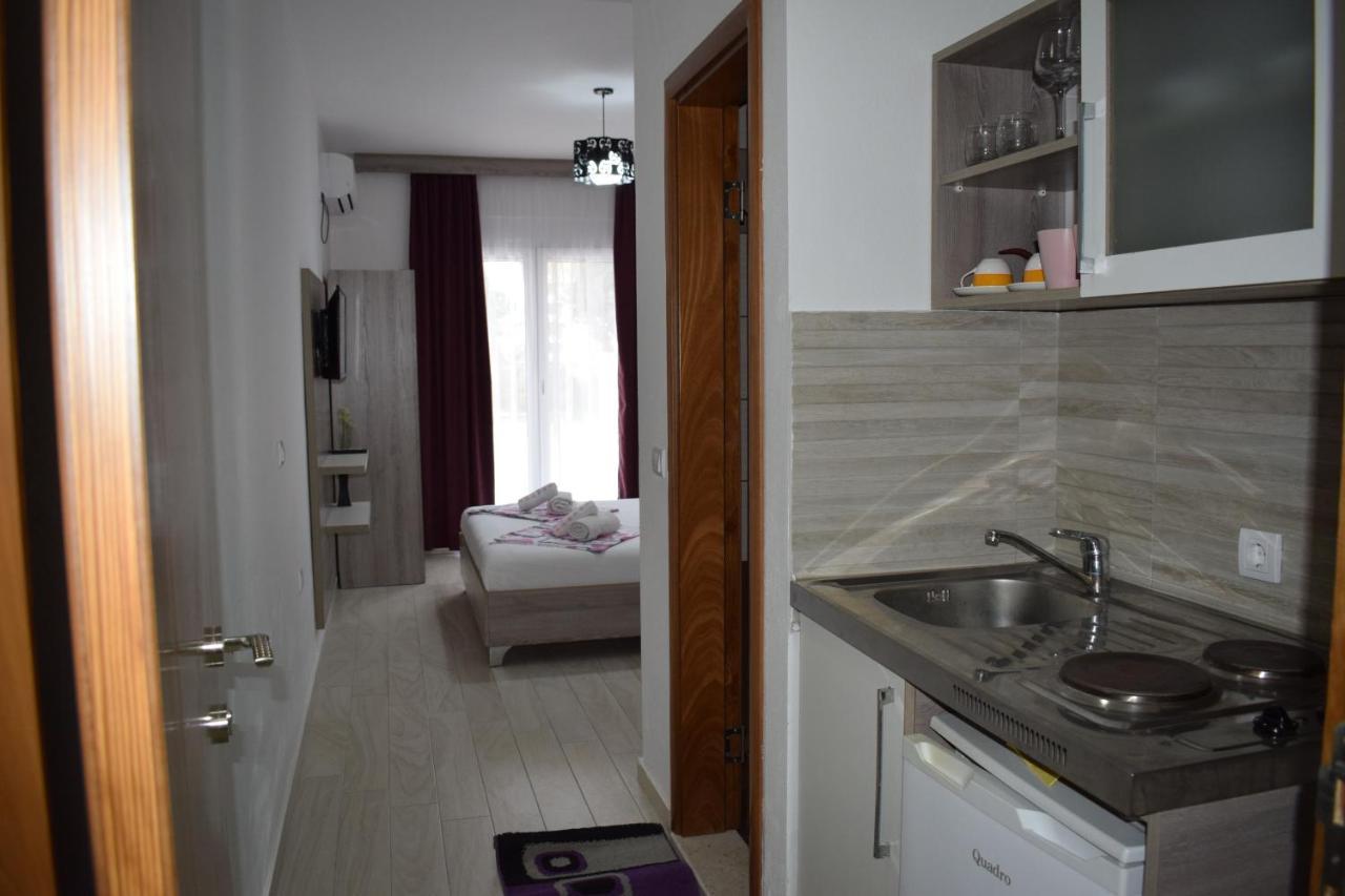 S&M Apartments Ulcinj Esterno foto