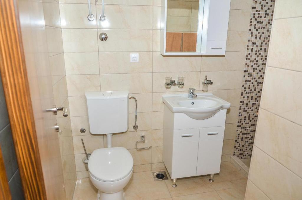 S&M Apartments Ulcinj Esterno foto