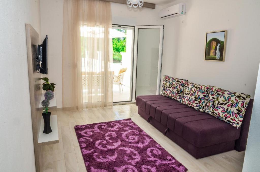S&M Apartments Ulcinj Esterno foto